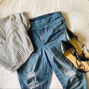 Crop stretchy blue jeans